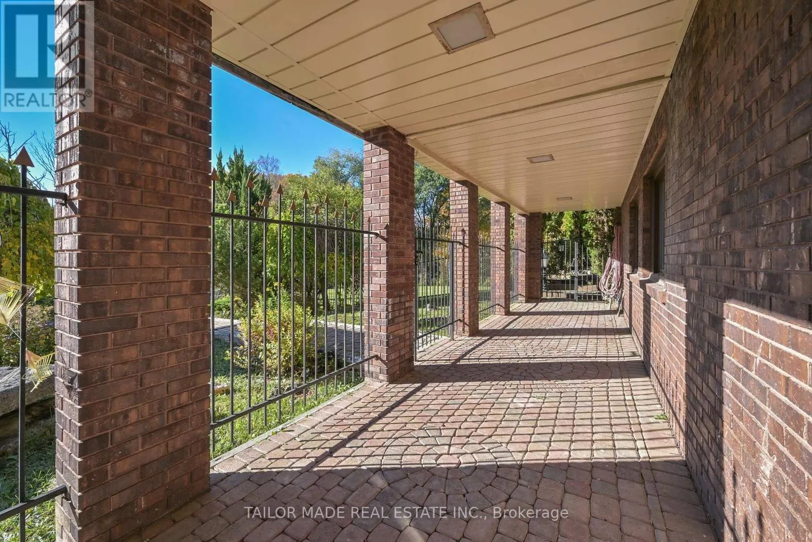 40 WALTON DRIVE