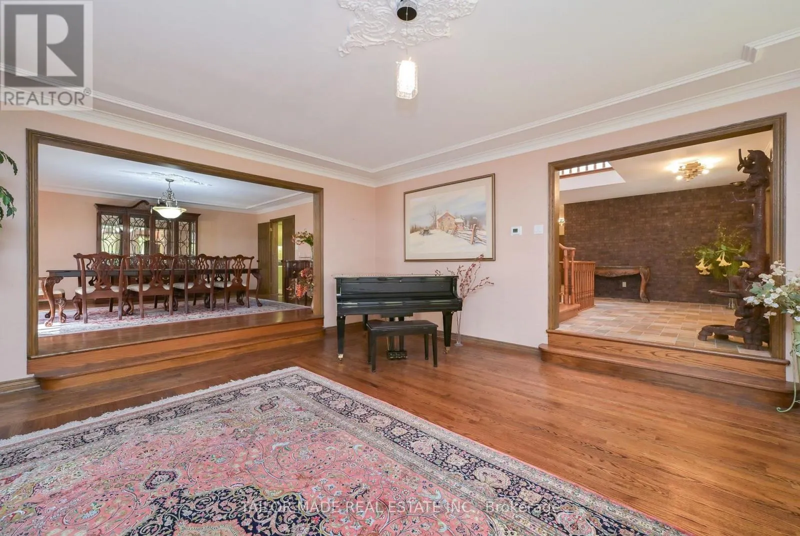 40 WALTON DRIVE