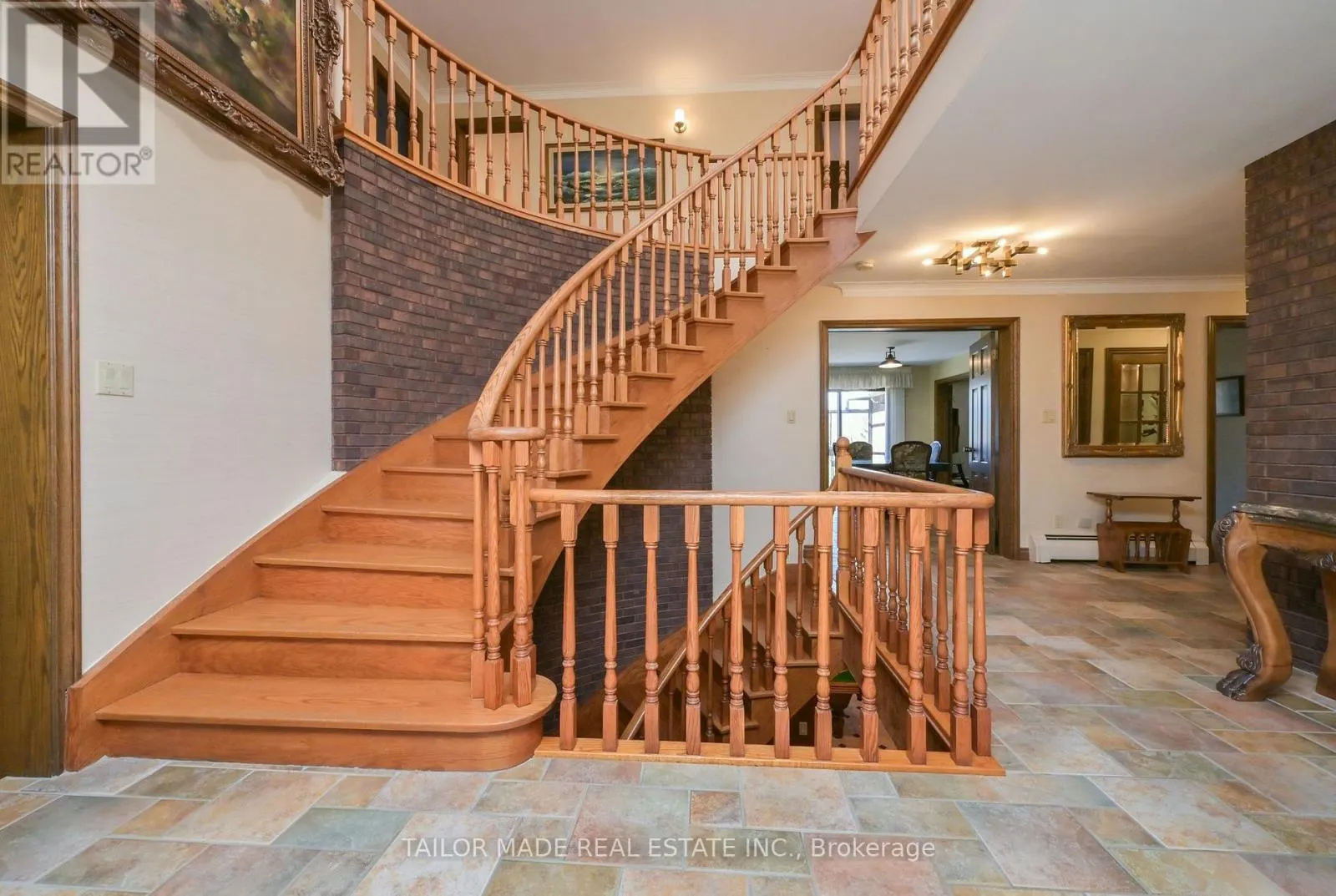 40 WALTON DRIVE