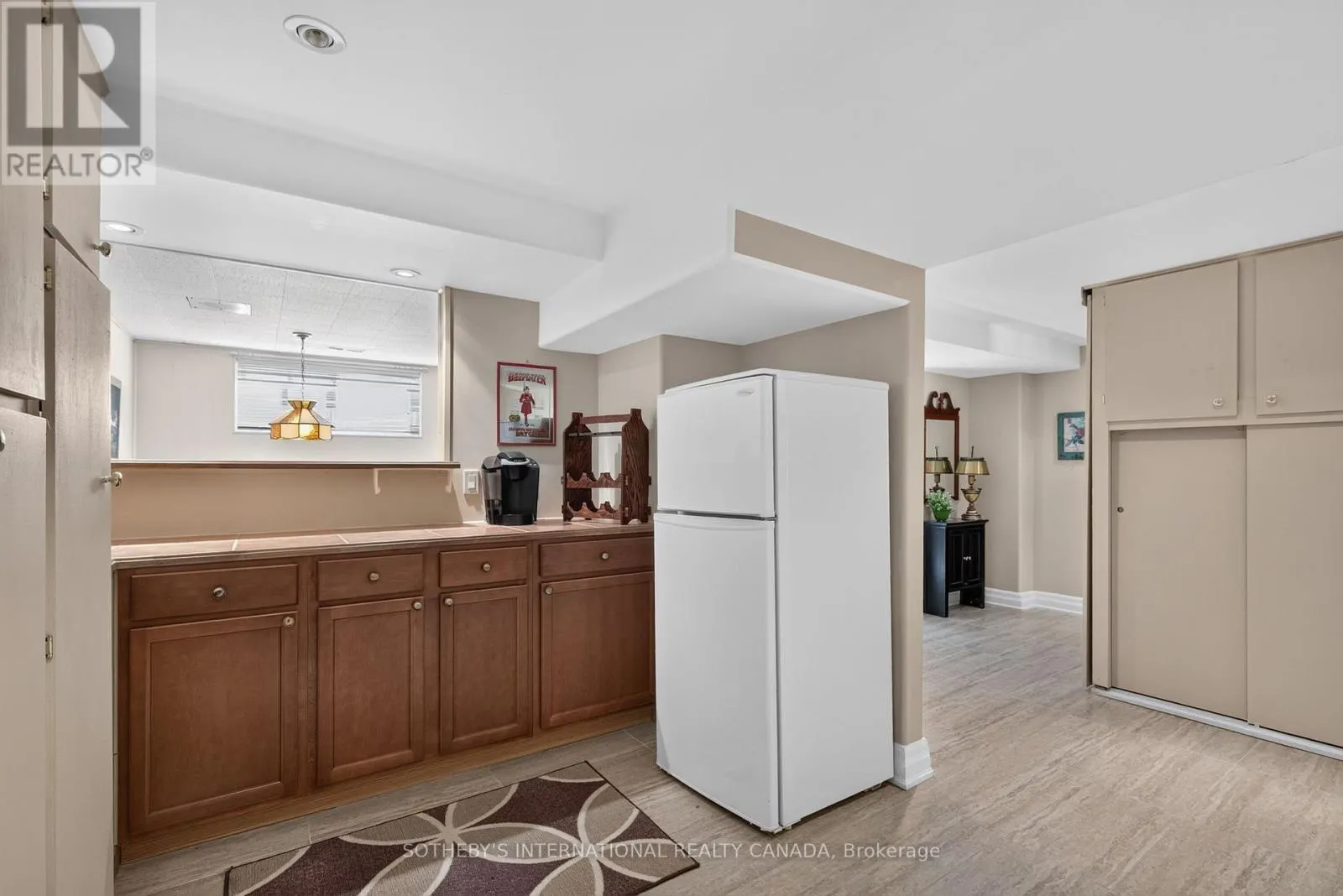 871 MISSISSAUGA VALLEY BOULEVARD