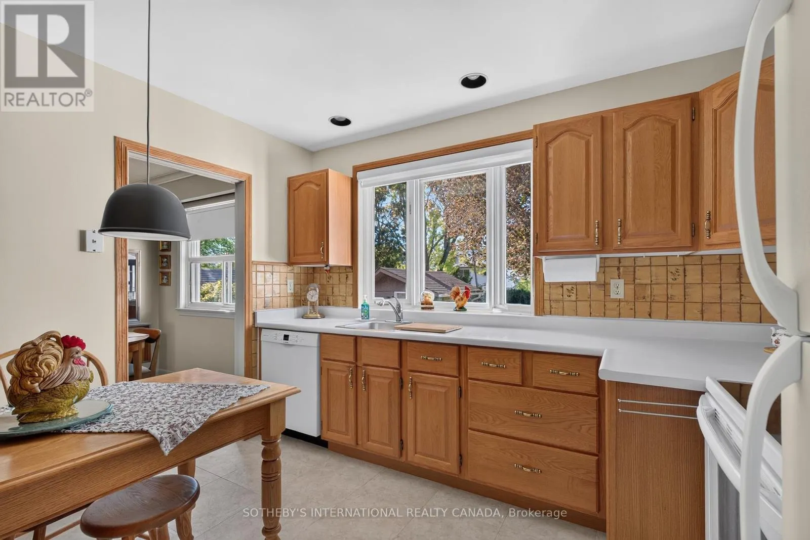 871 MISSISSAUGA VALLEY BOULEVARD