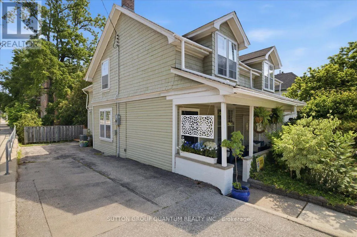 137 CHISHOLM STREET