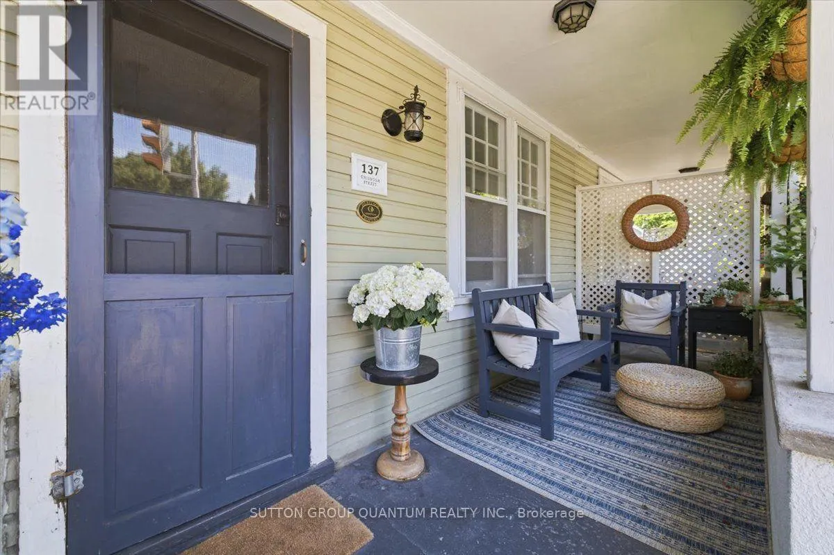 137 CHISHOLM STREET