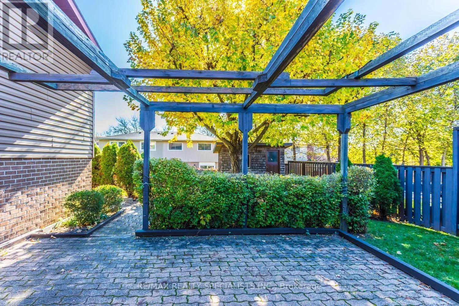 2412 BRASILIA CIRCLE