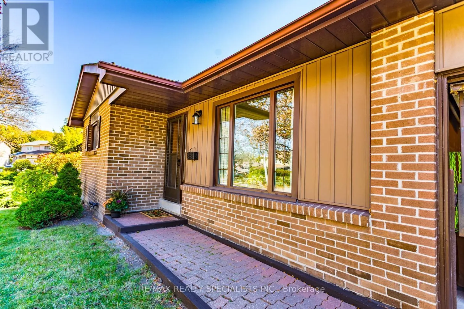 2412 BRASILIA CIRCLE
