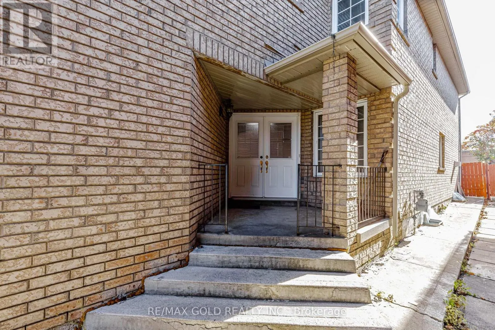 104 TUMBLEWEED TRAIL