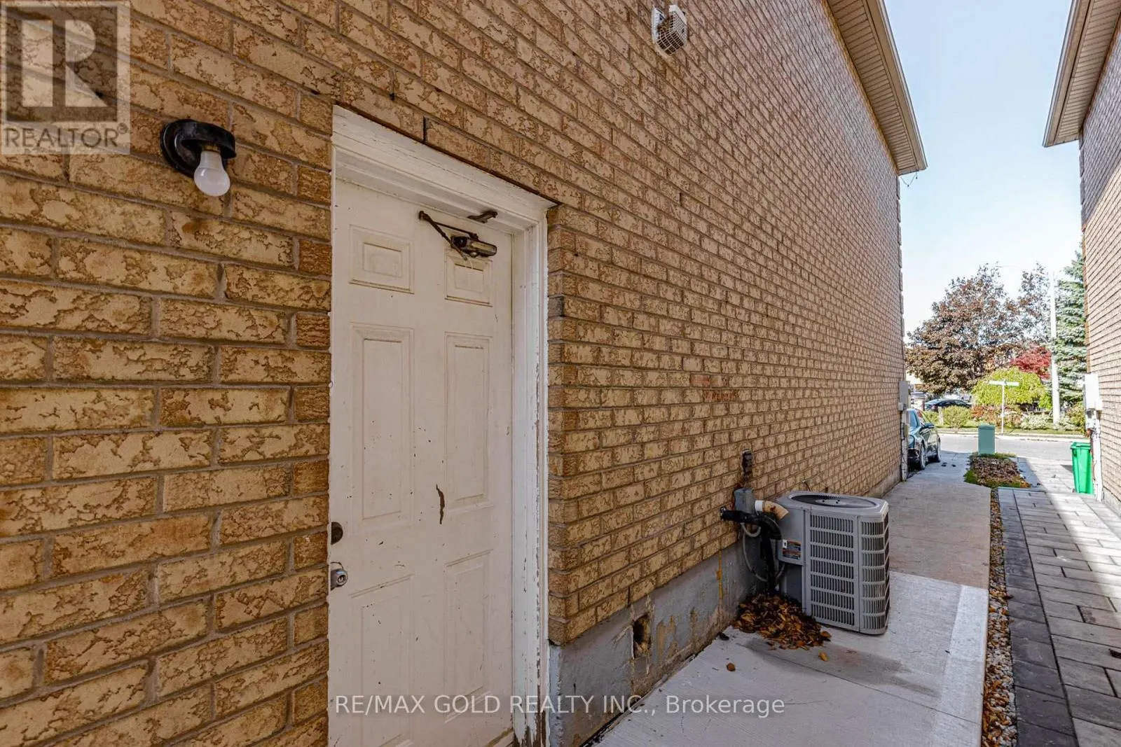 104 TUMBLEWEED TRAIL