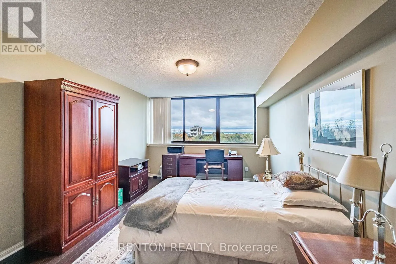 710 - 1240 MARLBOROUGH COURT