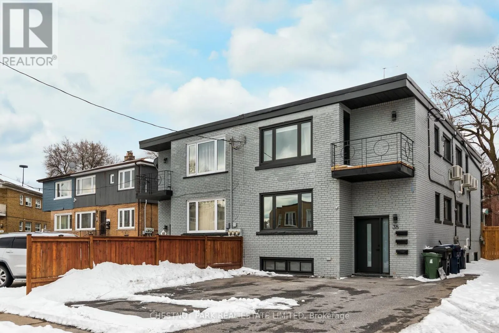 3 - 38 PENHURST AVENUE