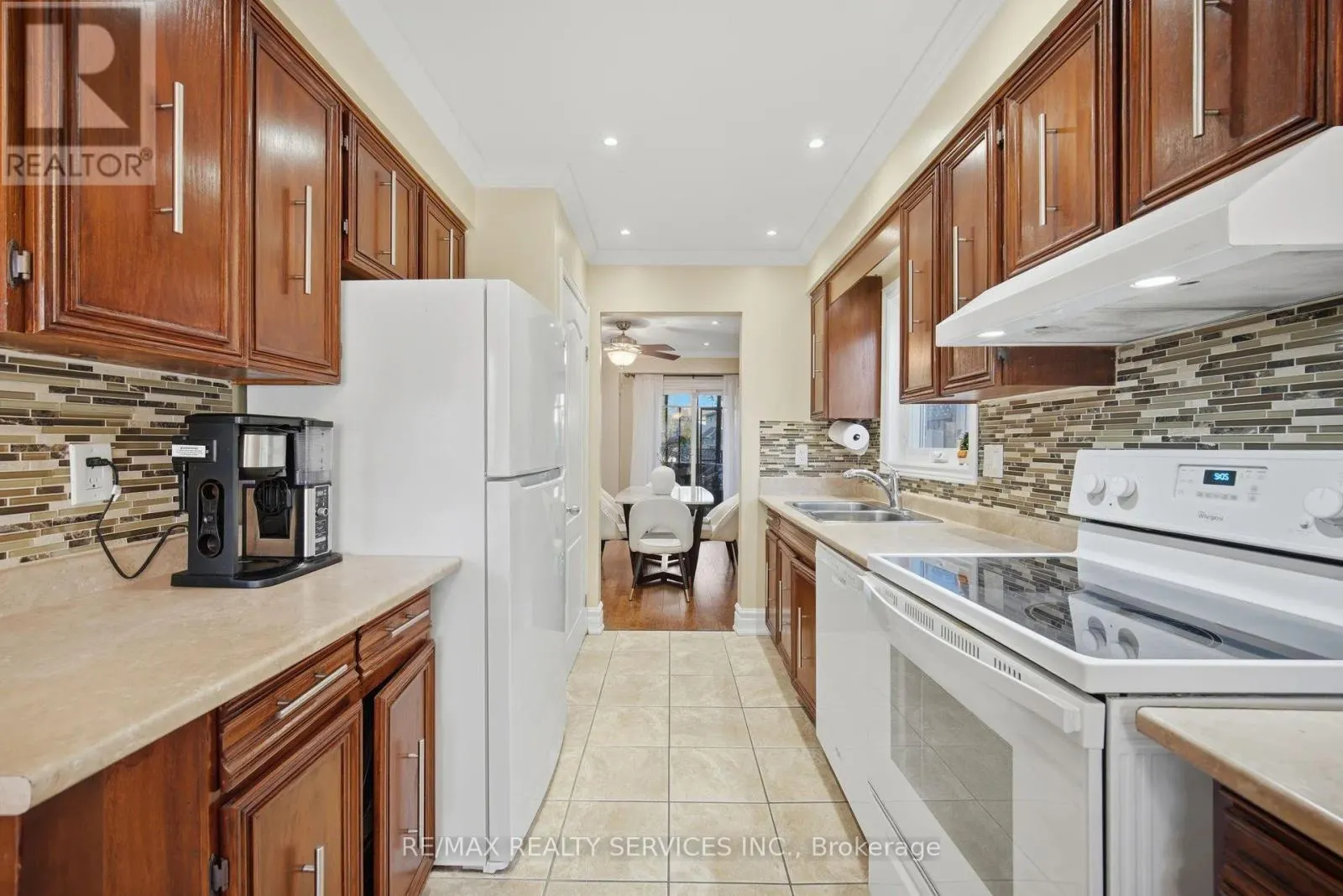 47 LINDRIDGE AVENUE
