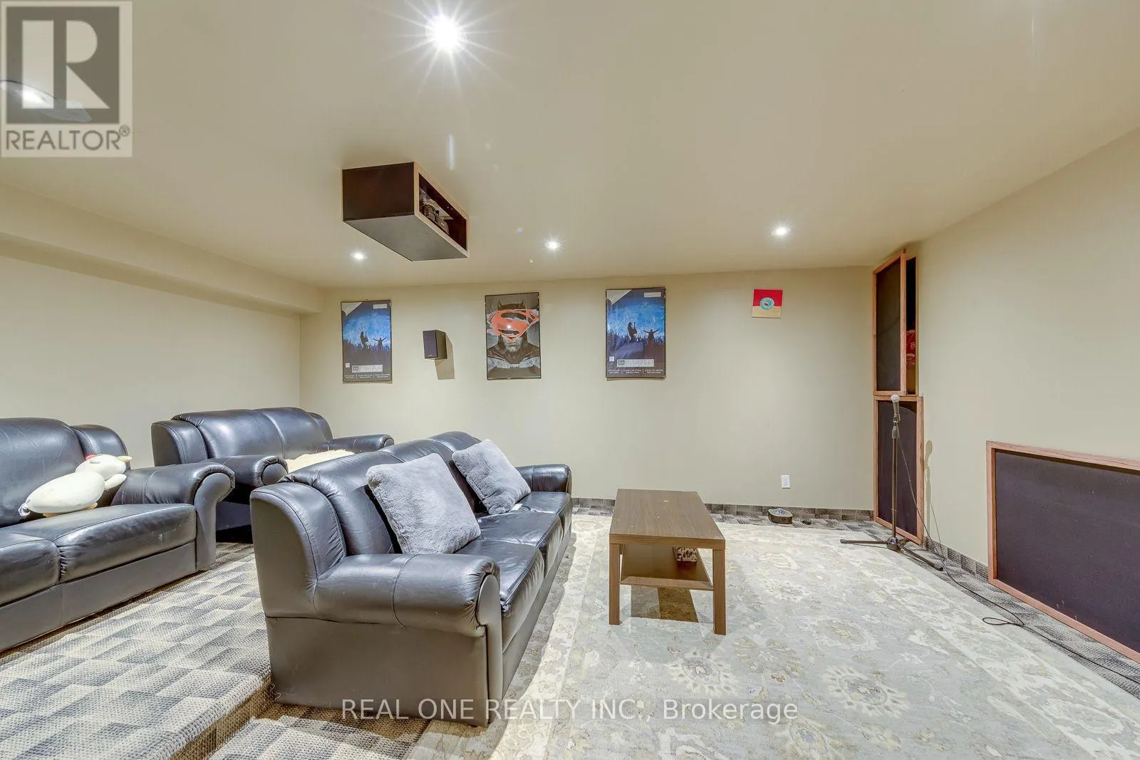 4250 PRICE COURT