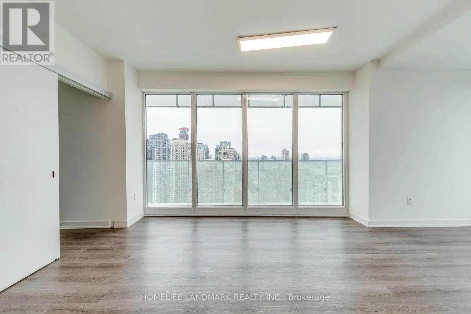 2304 - 3883 QUARTZ ROAD