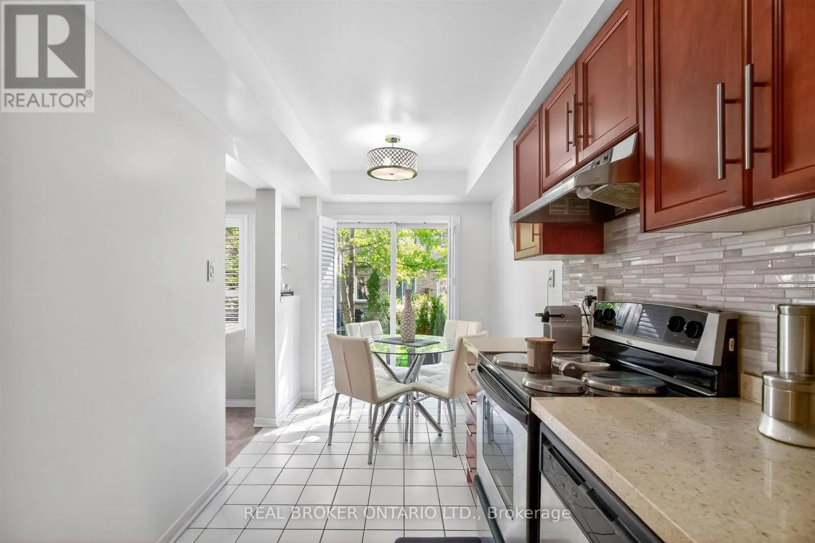 102 - 86 JOYMAR DRIVE