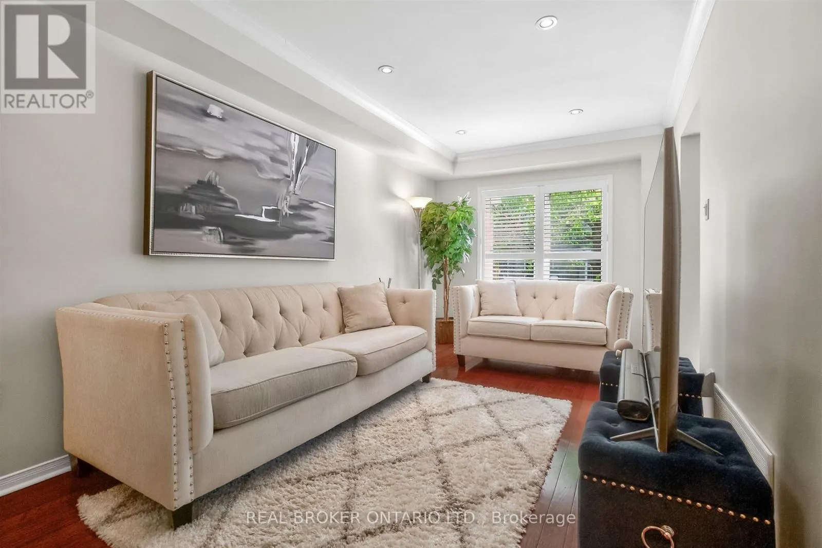 102 - 86 JOYMAR DRIVE