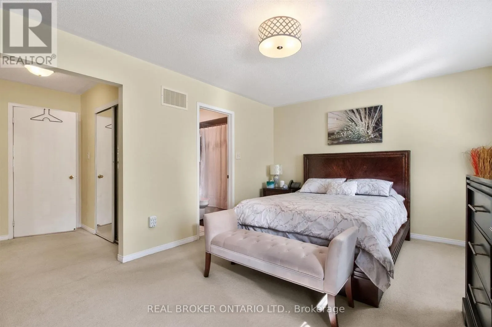 102 - 86 JOYMAR DRIVE