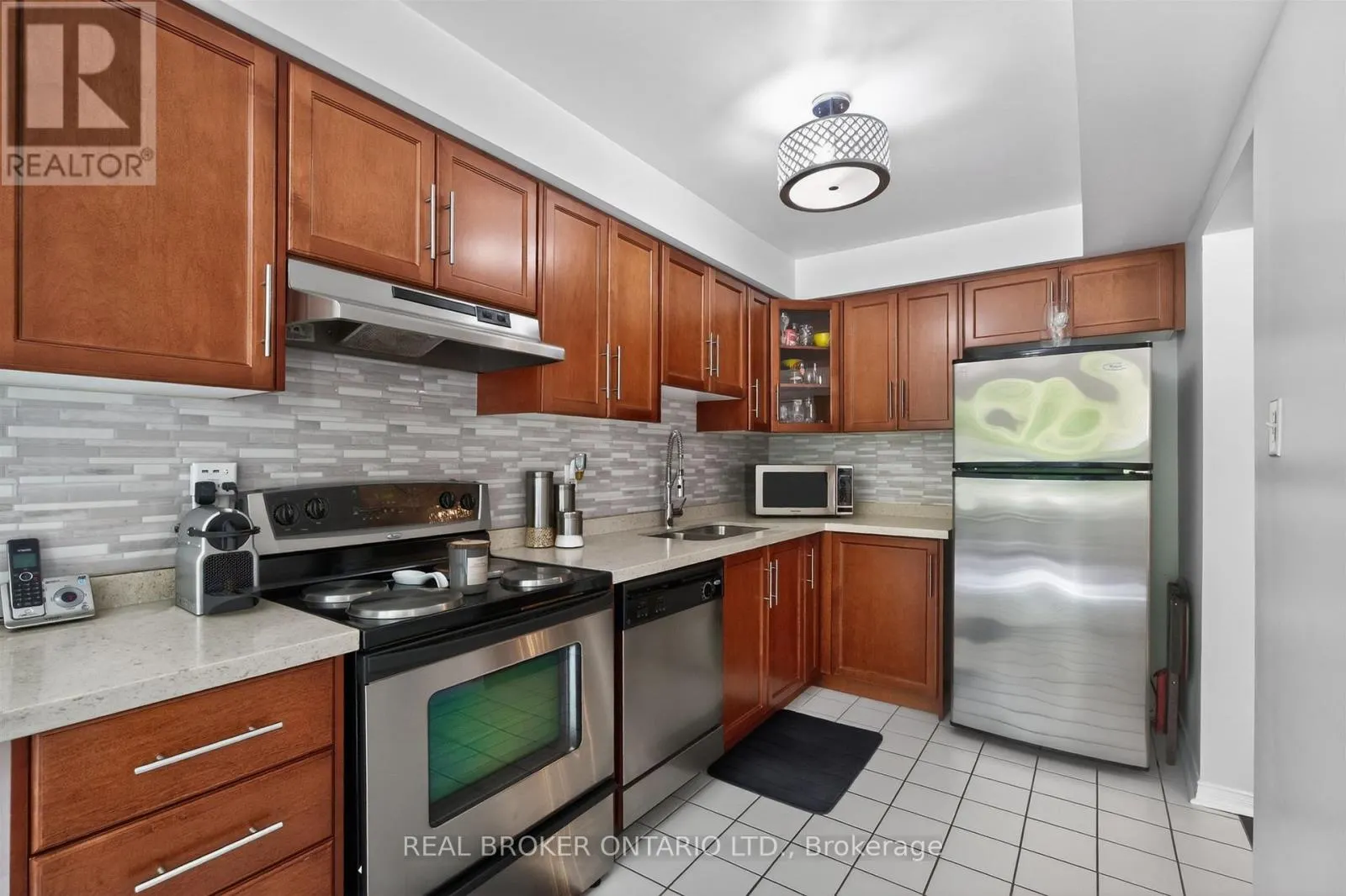 102 - 86 JOYMAR DRIVE