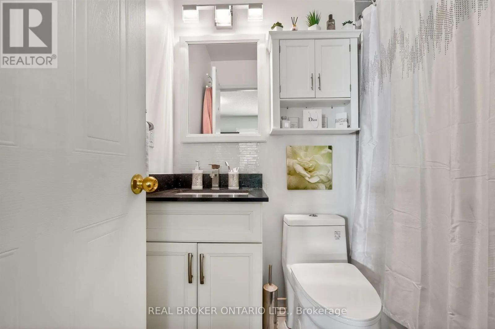 102 - 86 JOYMAR DRIVE