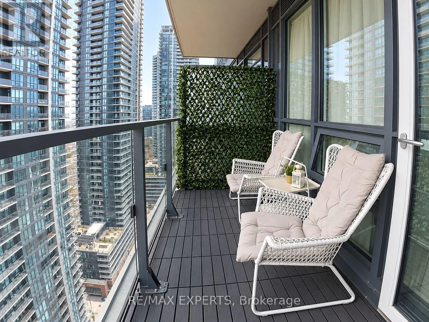 2802 - 2200 LAKESHORE BOULEVARD W