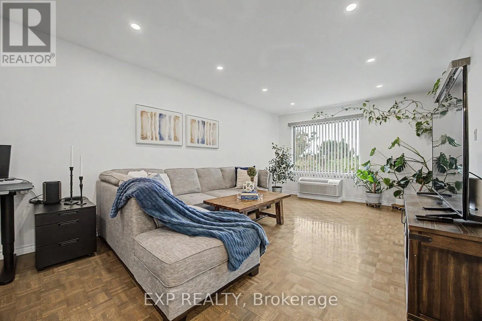501 - 1000 CEDARGLEN GATE