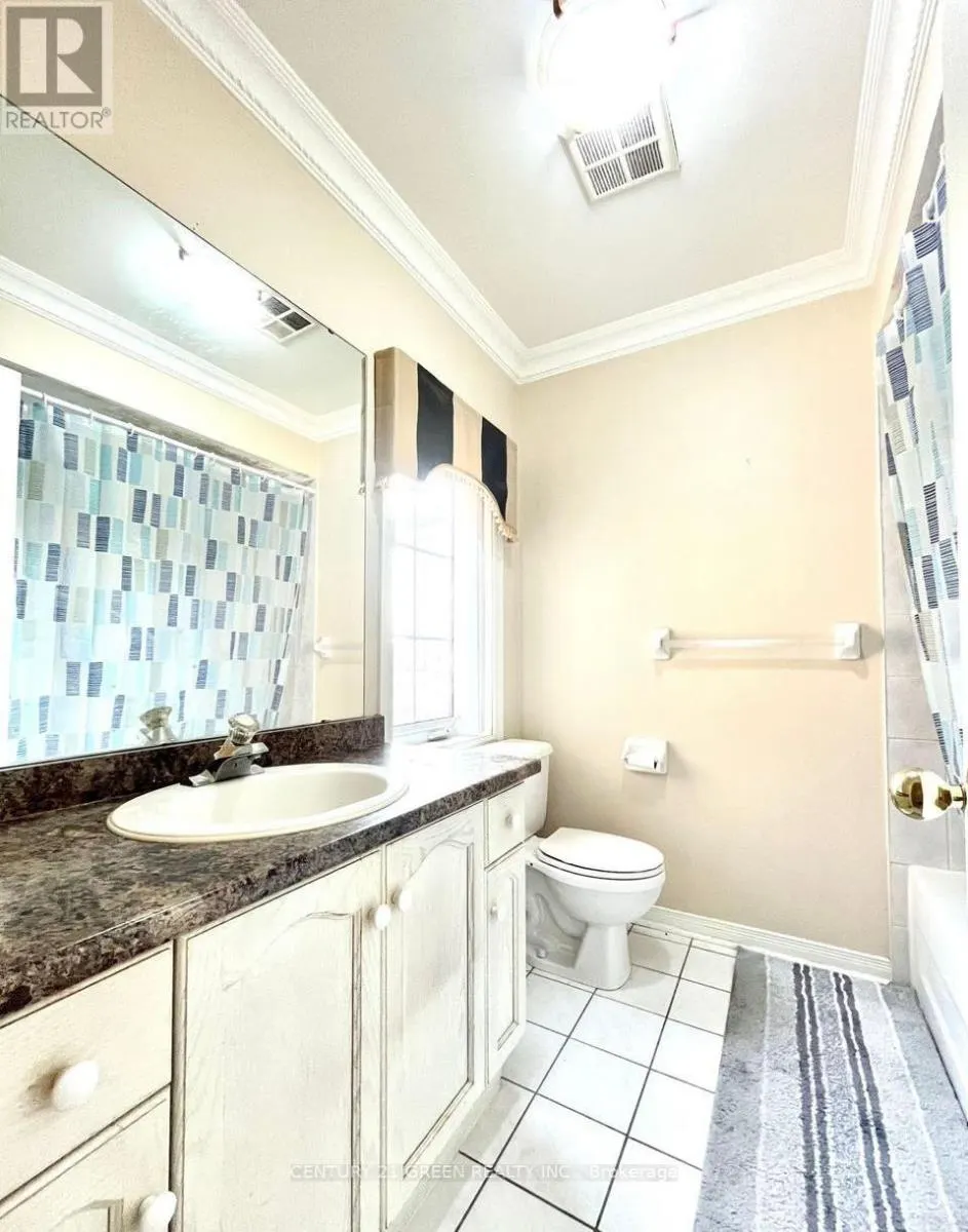 215 KINGKNOLL DRIVE