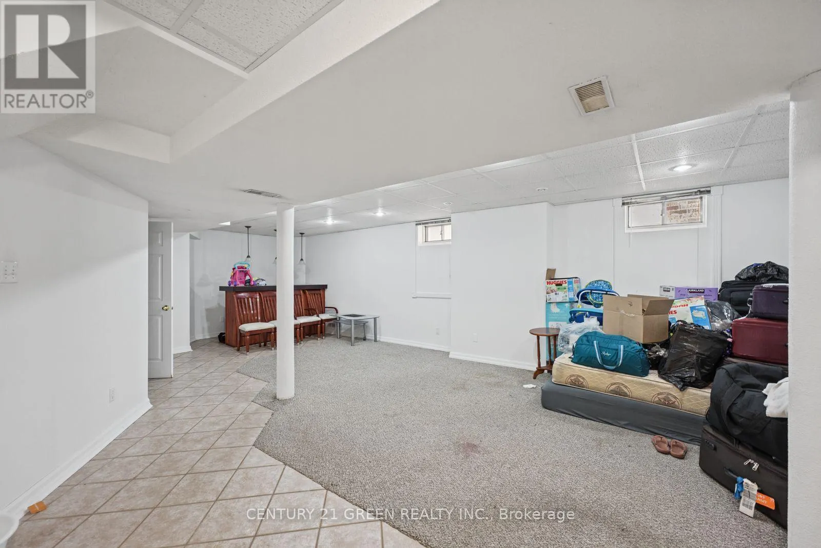 215 KINGKNOLL DRIVE