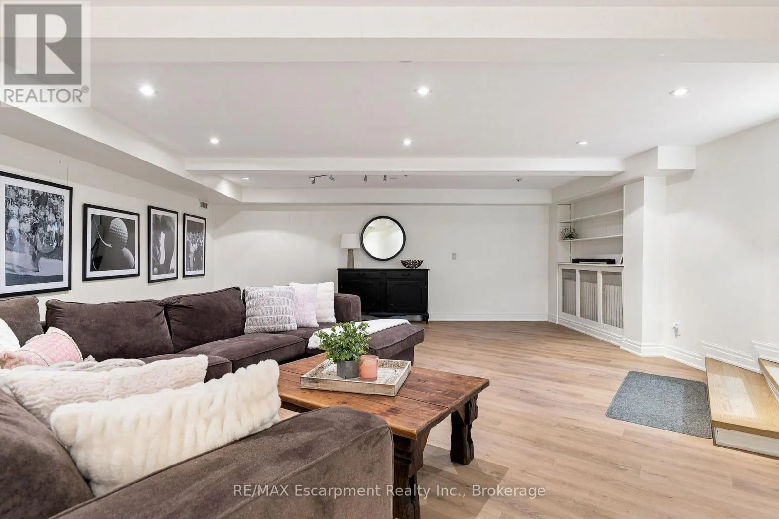 105 WHITTINGTON PLACE