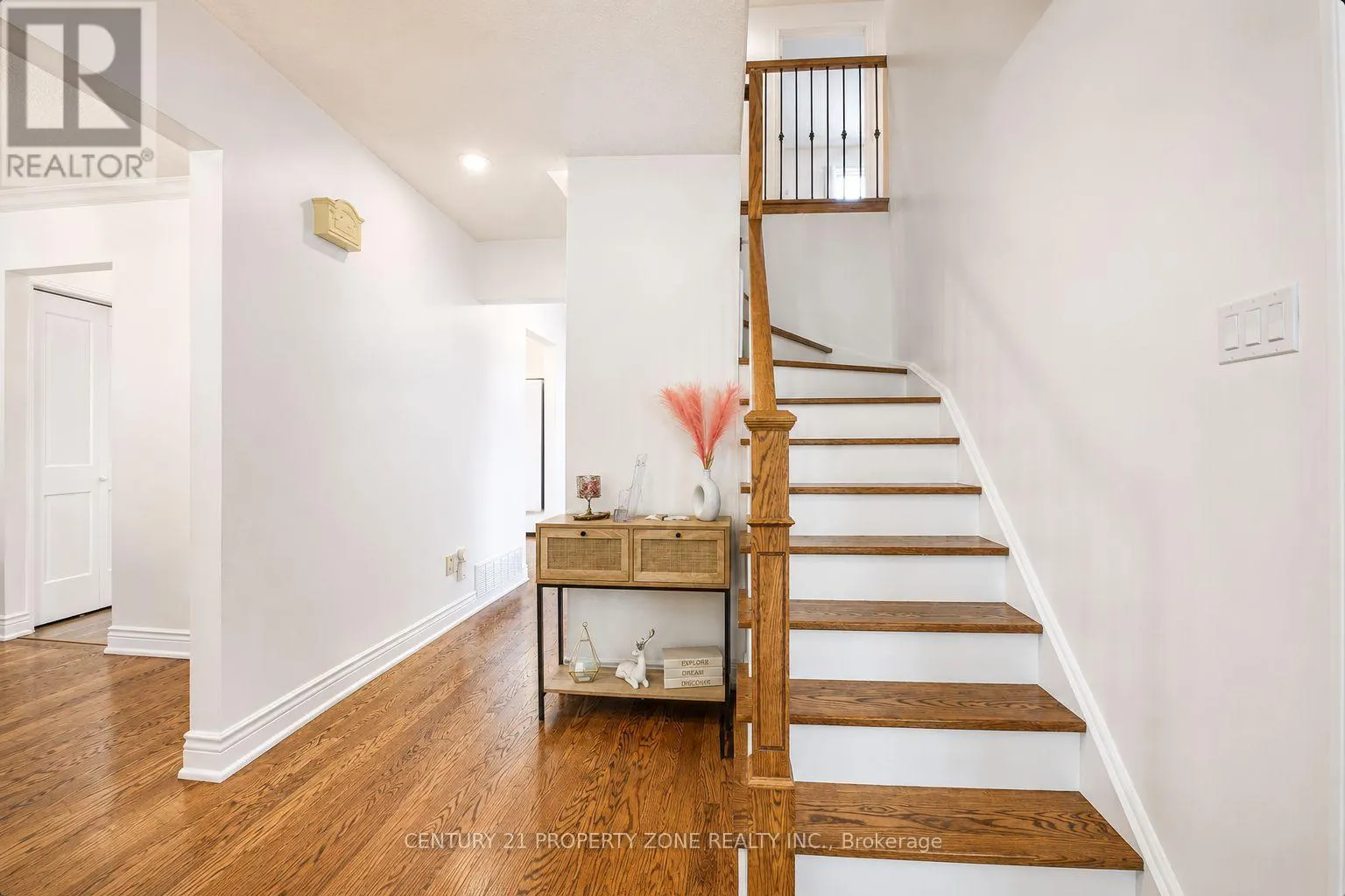 27 MADRID CRESCENT N