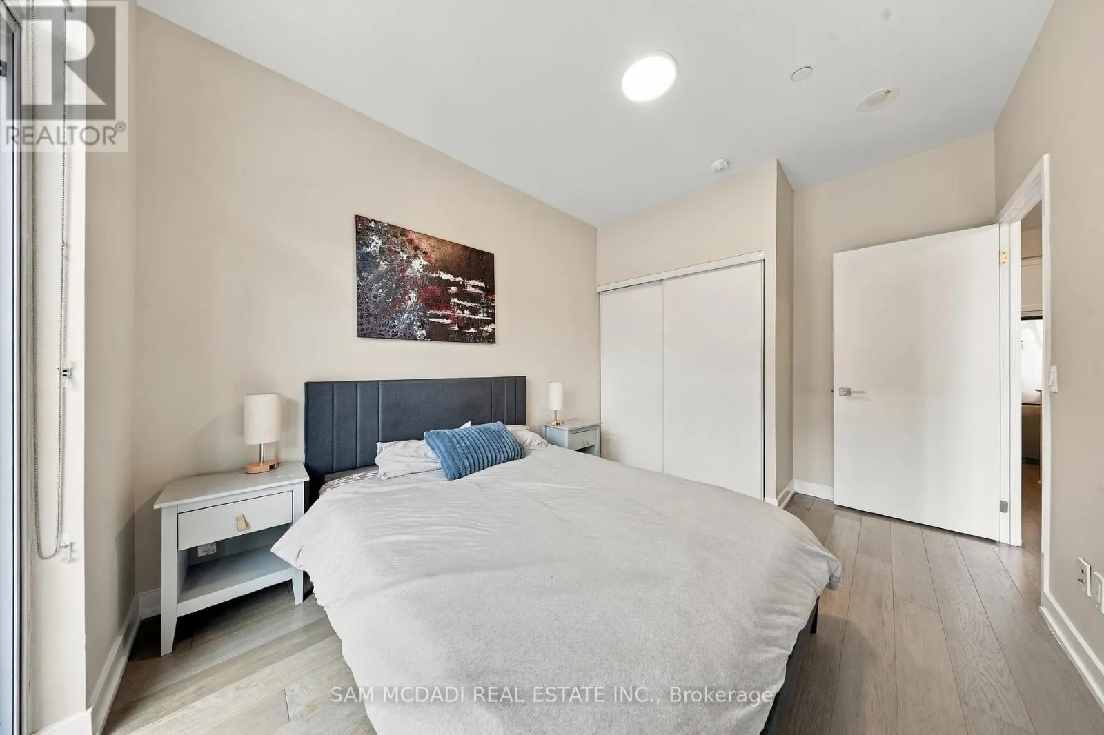 TH6 - 4055 PARKSIDE VILLAGE DRIVE