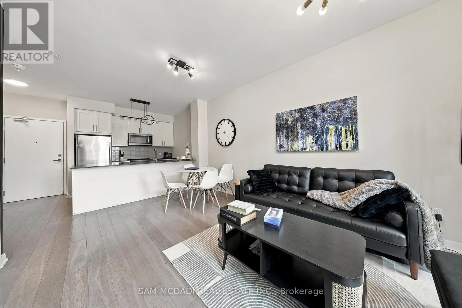 TH6 - 4055 PARKSIDE VILLAGE DRIVE