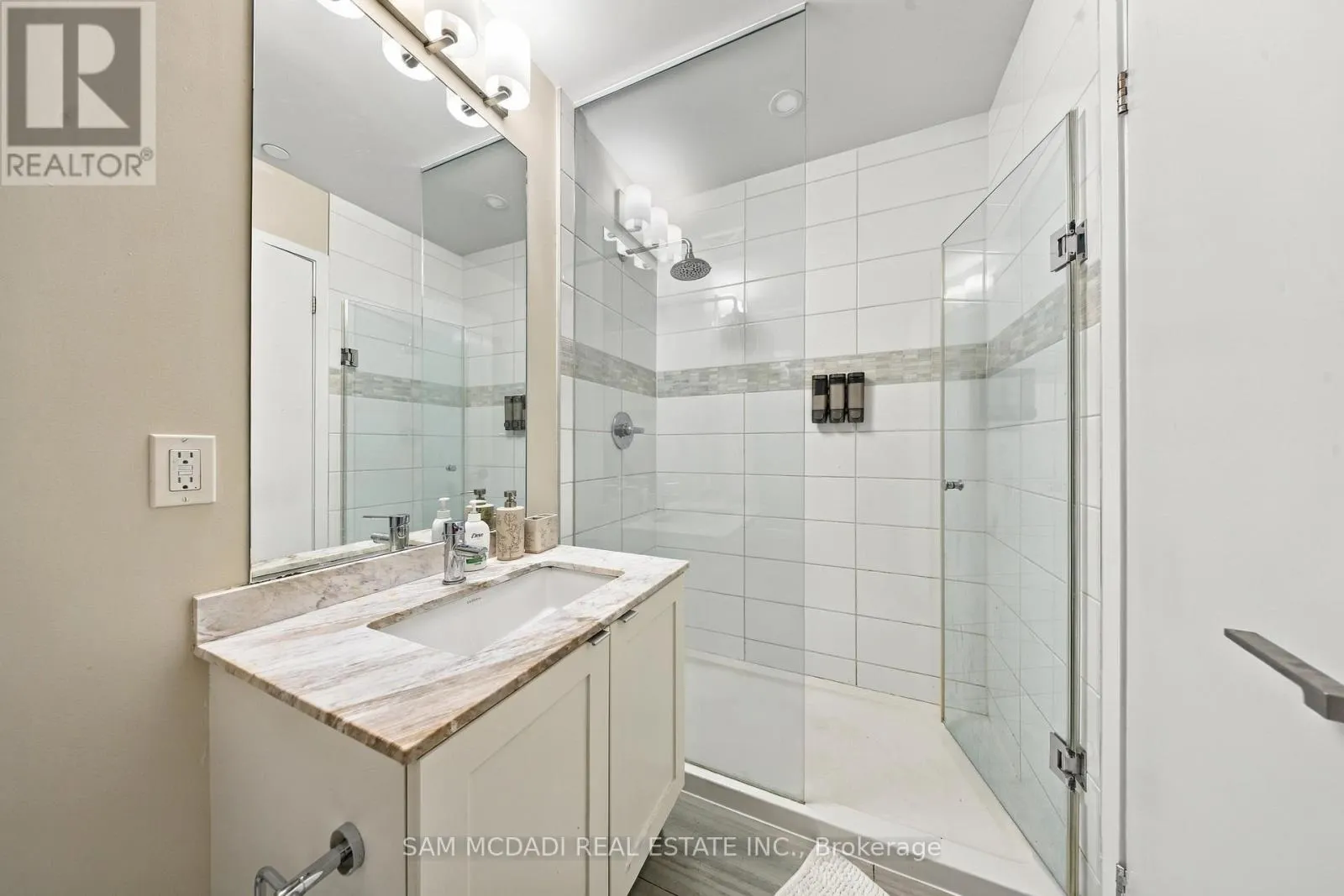 TH6 - 4055 PARKSIDE VILLAGE DRIVE