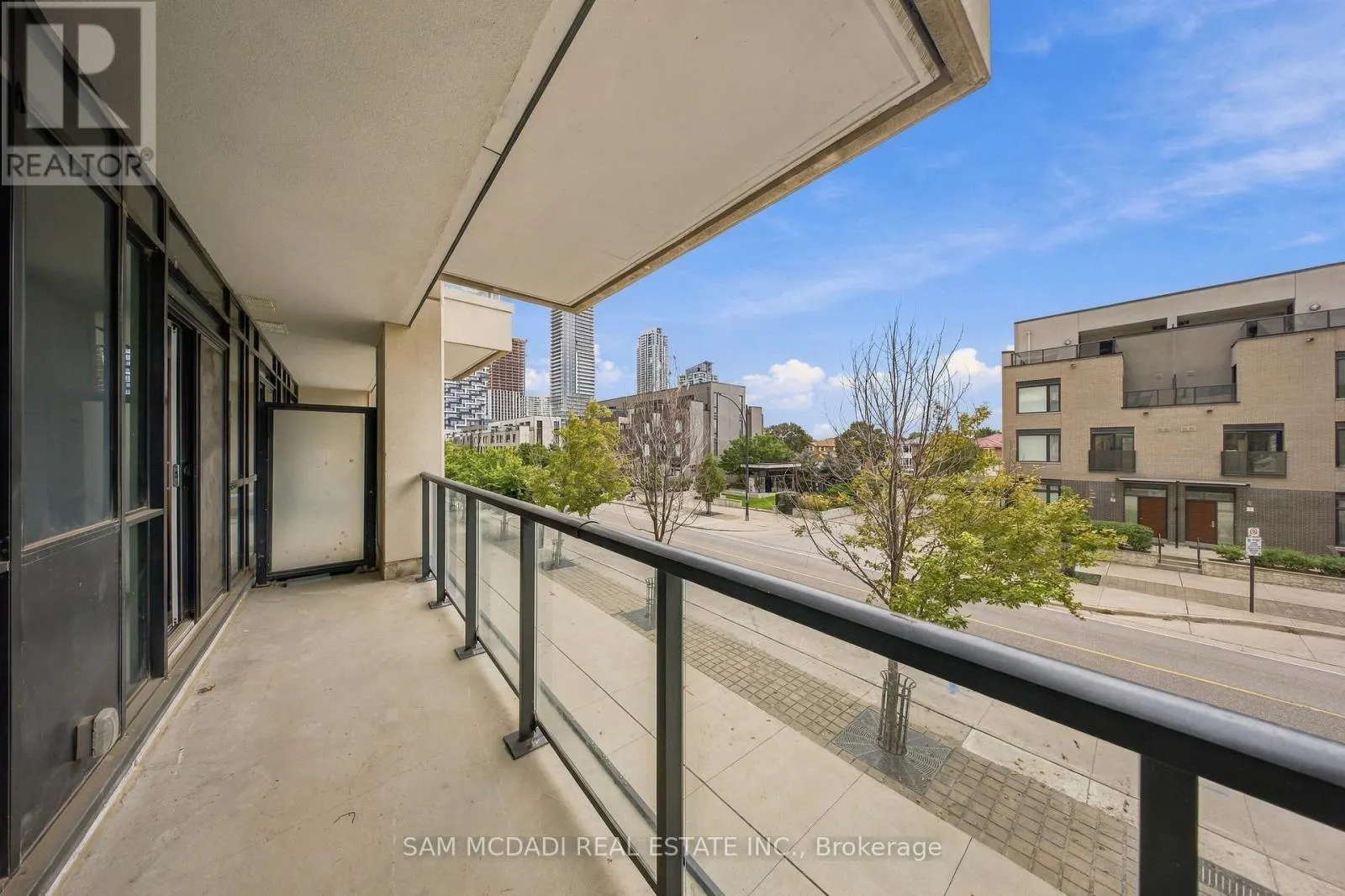 TH6 - 4055 PARKSIDE VILLAGE DRIVE