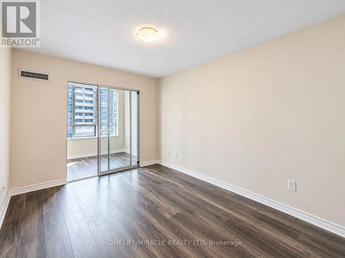 1510 - 335 RATHBURN ROAD W