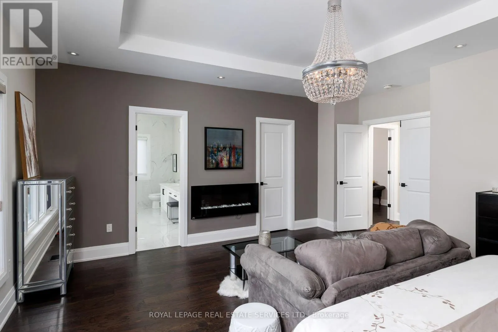 175 BURLOAK DRIVE W