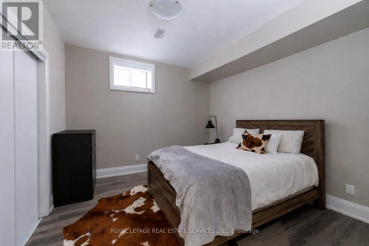 175 BURLOAK DRIVE W