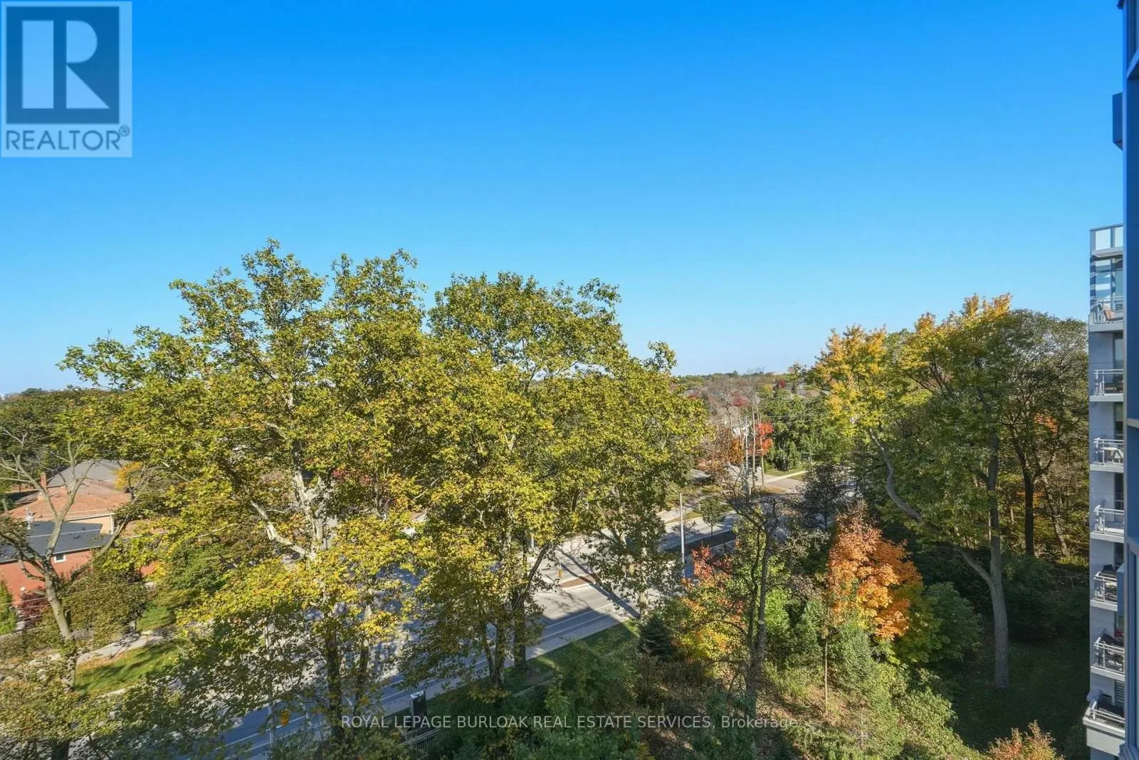 711 - 3500 LAKESHORE ROAD W