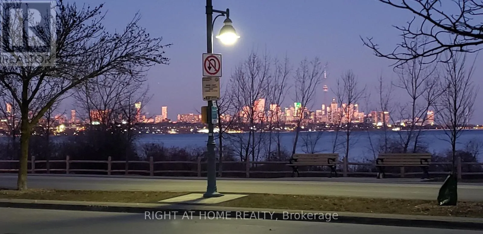 1008 - 2111 LAKE SHORE BOULEVARD W