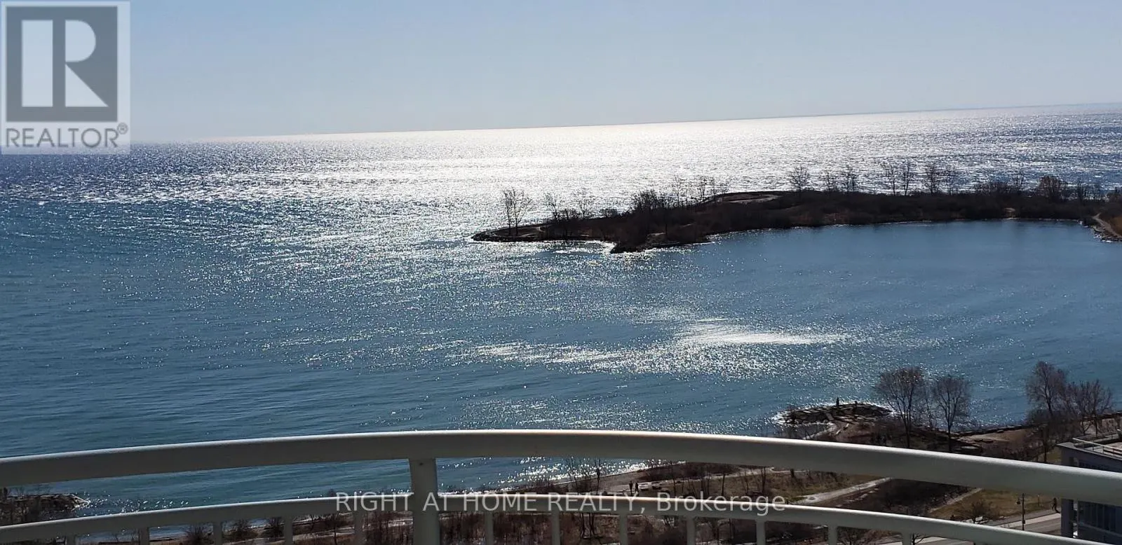 1008 - 2111 LAKE SHORE BOULEVARD W