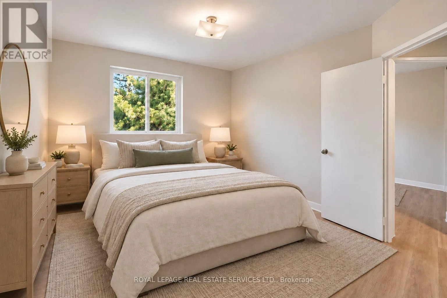 208 - 2001 BONNYMEDE DRIVE