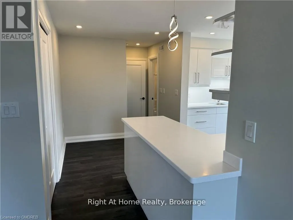 44 MAIN STREET S