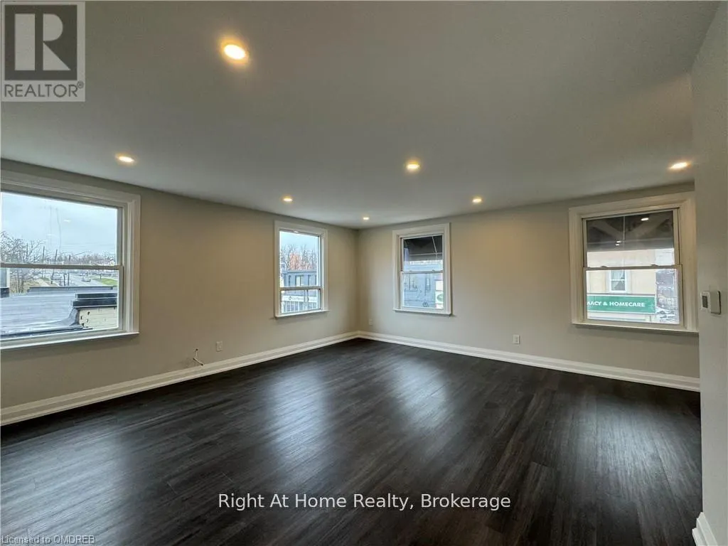 44 MAIN STREET S