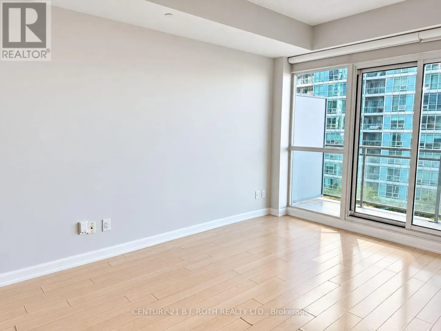 923 - 165 LEGION ROAD N