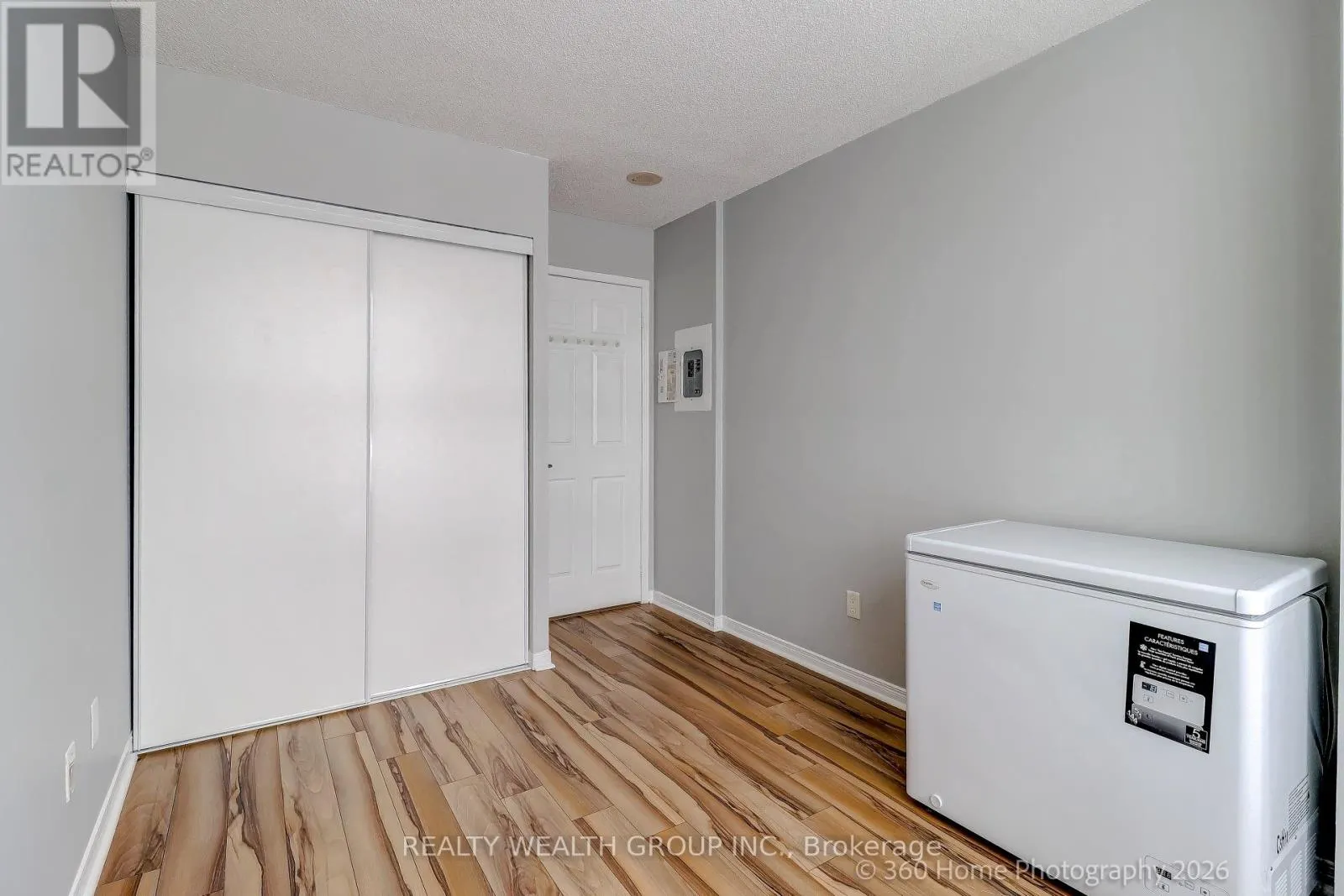 111 - 4900 GLEN ERIN DRIVE
