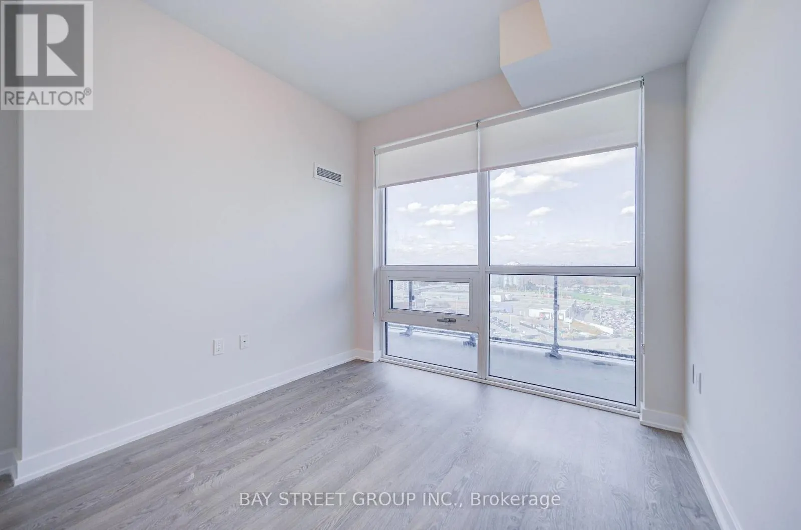 1610 - 4699 GLEN ERIN DRIVE