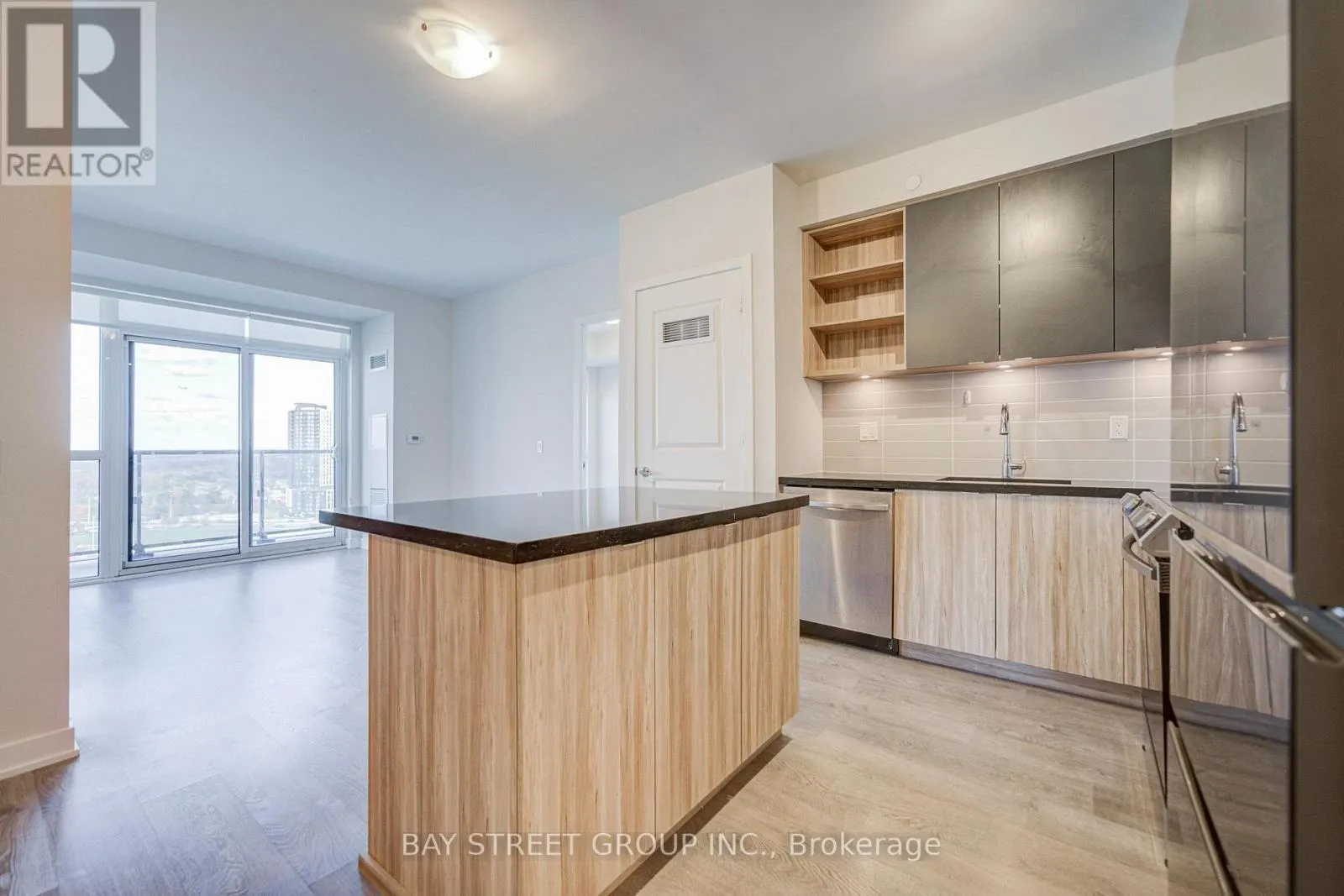 1610 - 4699 GLEN ERIN DRIVE