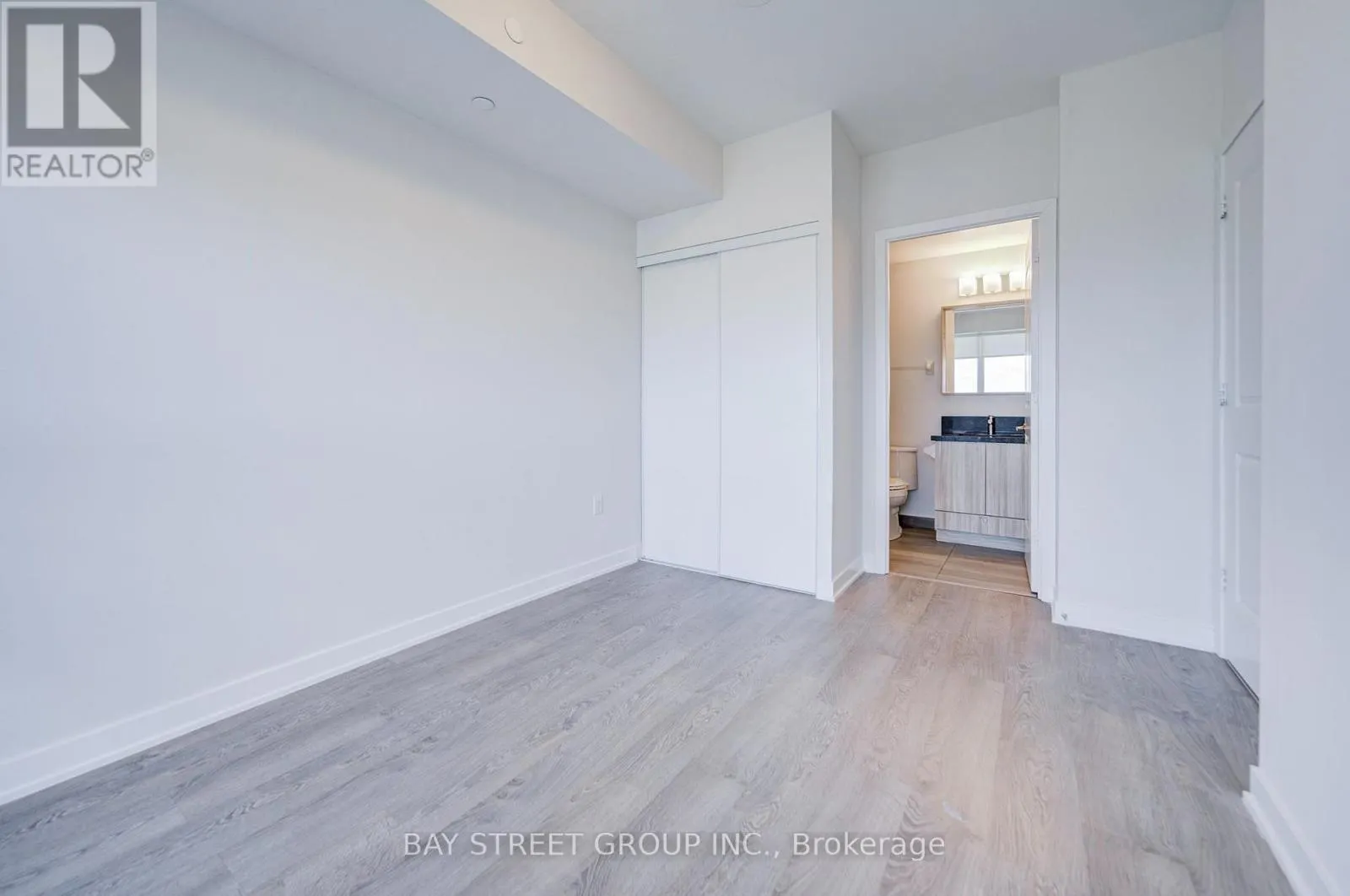 1610 - 4699 GLEN ERIN DRIVE