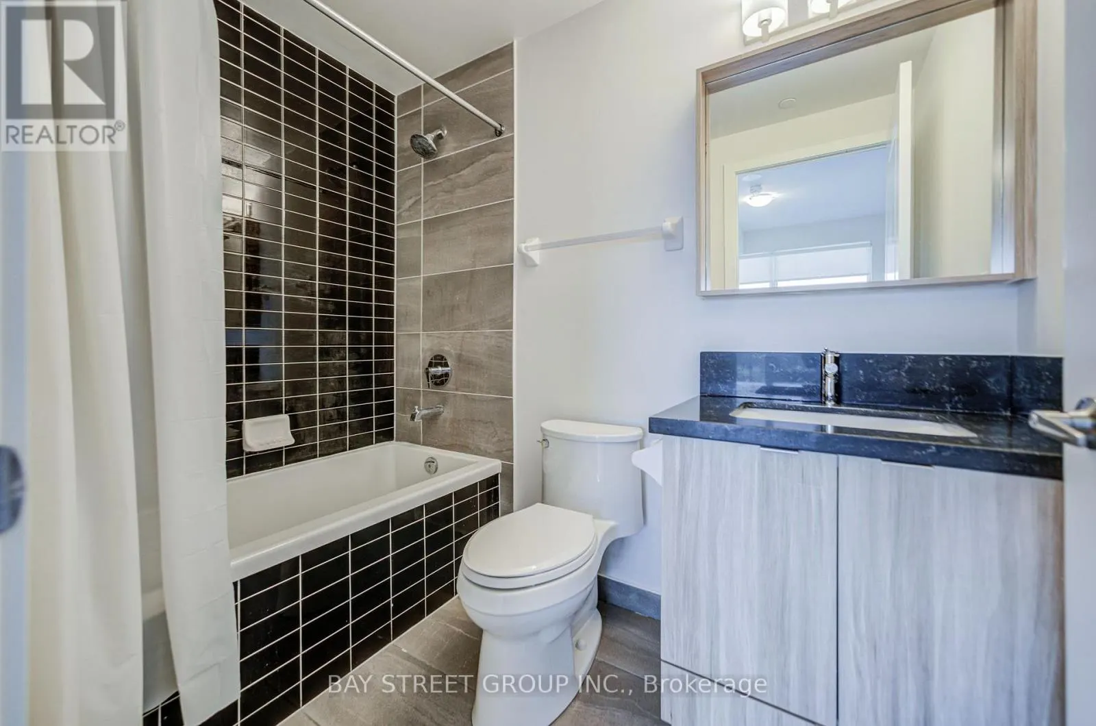 1610 - 4699 GLEN ERIN DRIVE