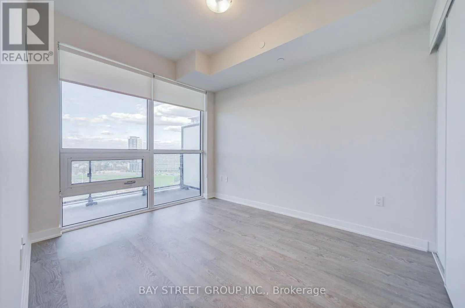 1610 - 4699 GLEN ERIN DRIVE