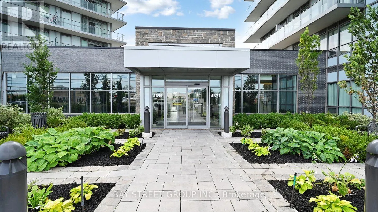 1610 - 4699 GLEN ERIN DRIVE