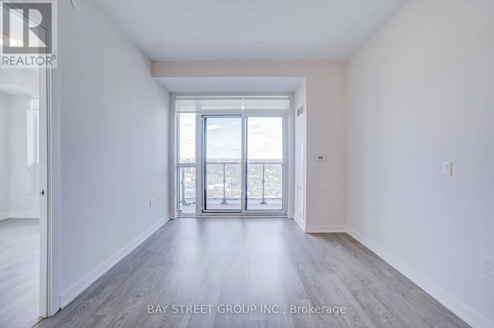 1610 - 4699 GLEN ERIN DRIVE