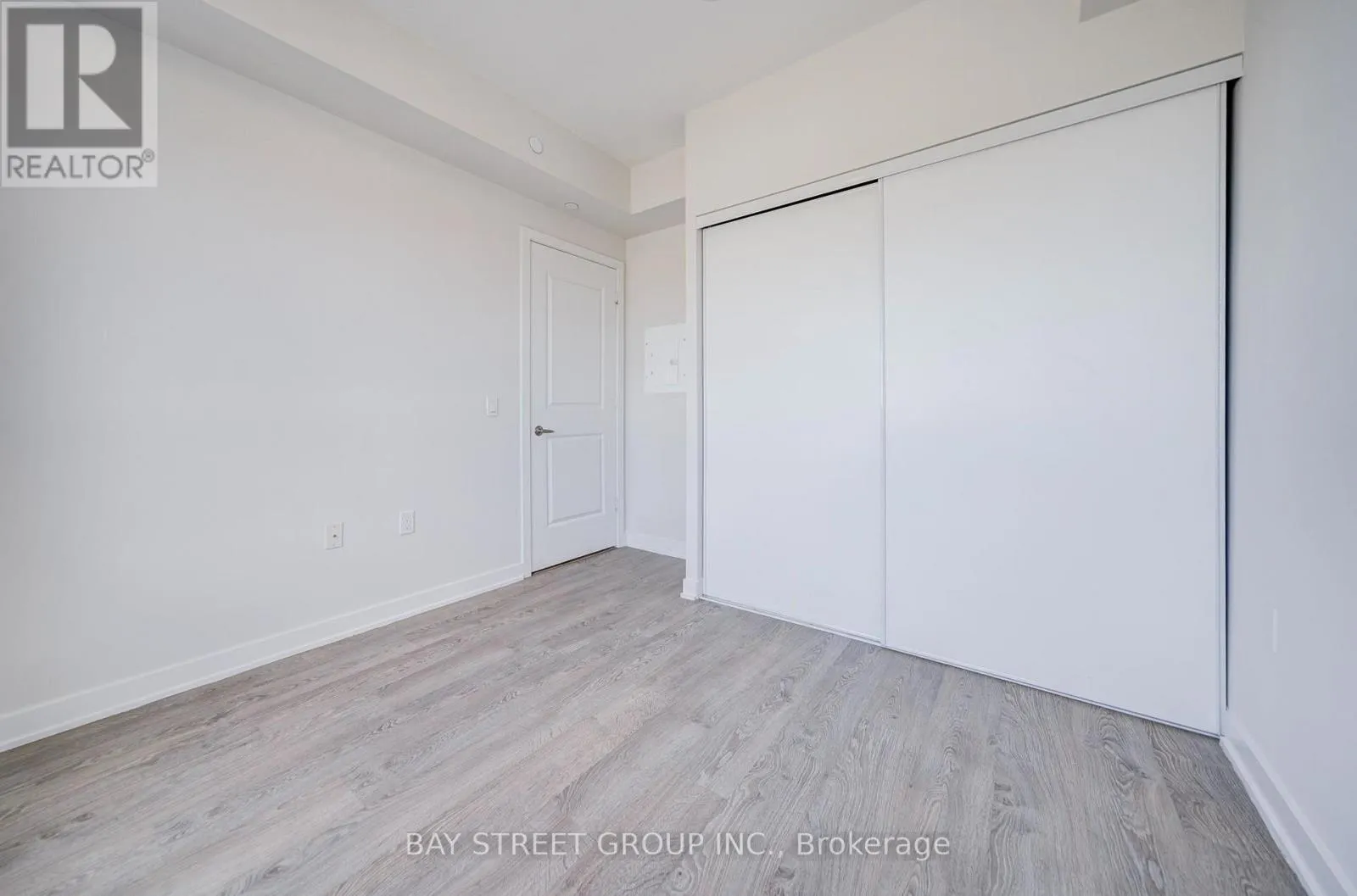 1610 - 4699 GLEN ERIN DRIVE